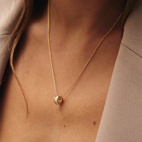 Baguette Diamond Loop Pendant - 18K Gold | VS Clarity - Image 4