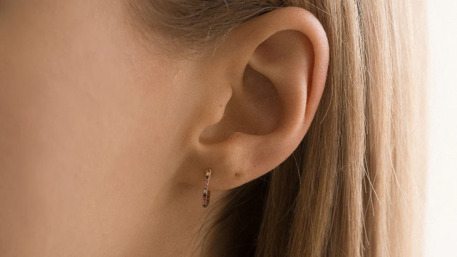 Huggie Earrings - 18K Gold | VS Clarity - Image 9