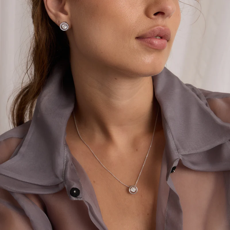 Rumba Dancing Diamond Necklace - 18K Gold | VS Clarity - Image 6