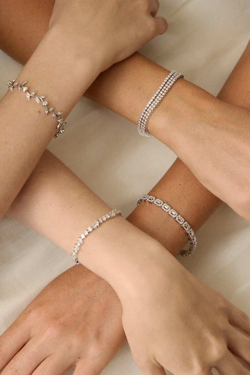 Multi Shape Diamonds Tennis Bracelet - 18K Gold | VS Clarity - Image 6
